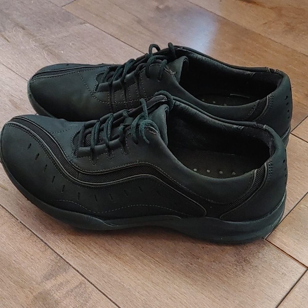 Clarks Wave‎ breathable women leather shoes 6.5